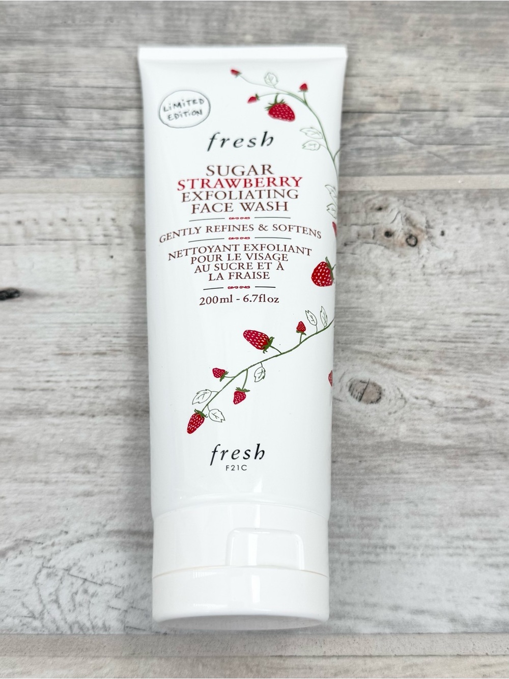 Fresh Sugar Strawberry Exfoliating Face Wash